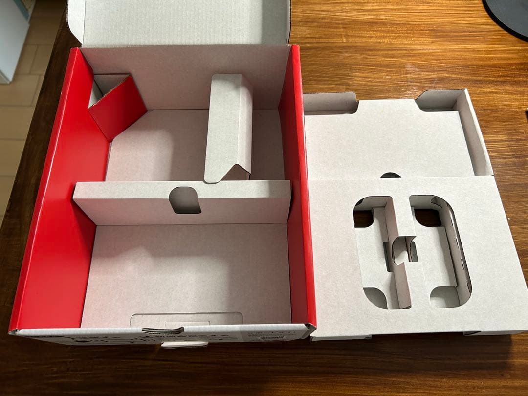 Nintendo Switch本体 有機EL 箱、ケース付き