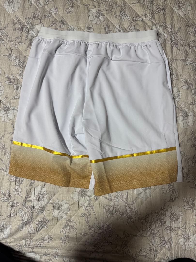 バドミントン用ホワイトパンツ ゴールドアクセント　日本代表選手着用モデル