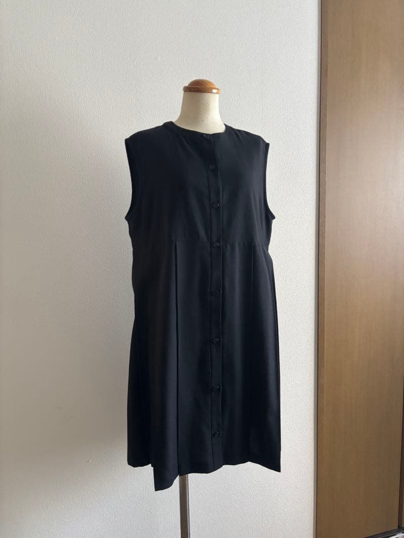 MidiUmi ブラックノースリーブドレス Aライン