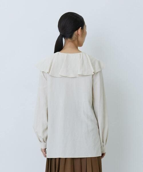 美品 ロワズィール 2,3万円 ラッフルカラーブラウス LOISIR ホワイト
