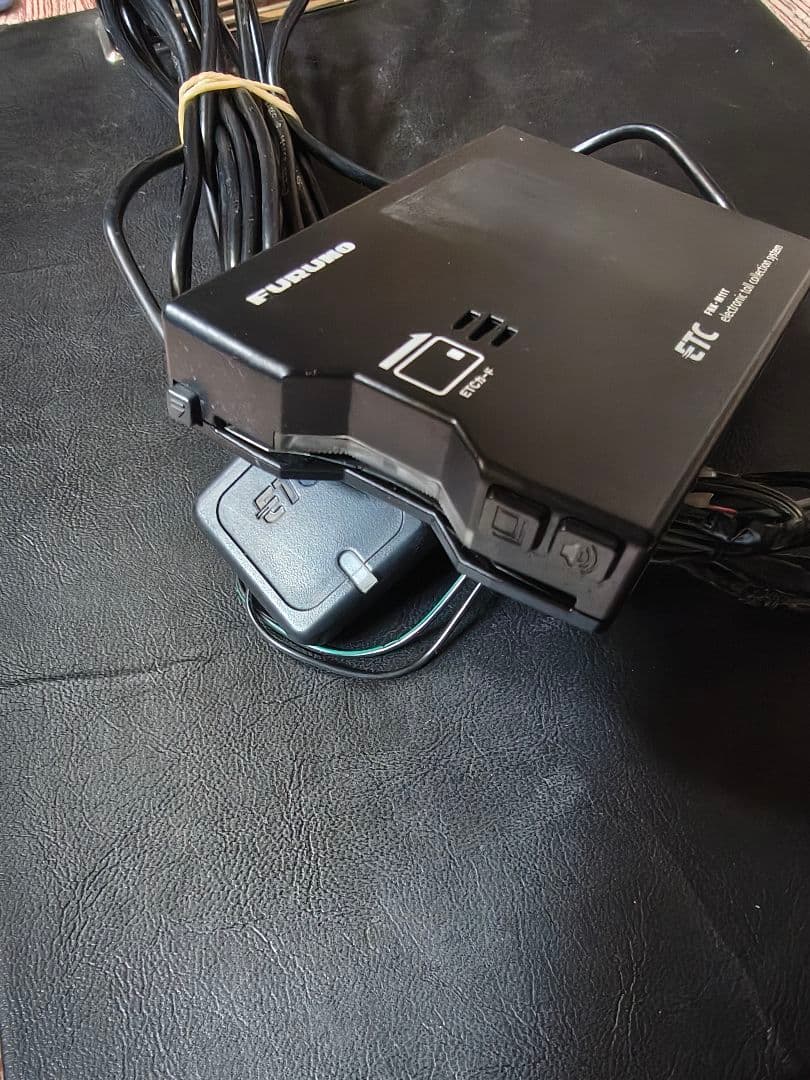 ETC車載器 アンテナ分離型 1ナンバー　中型車　トラック　音声案内