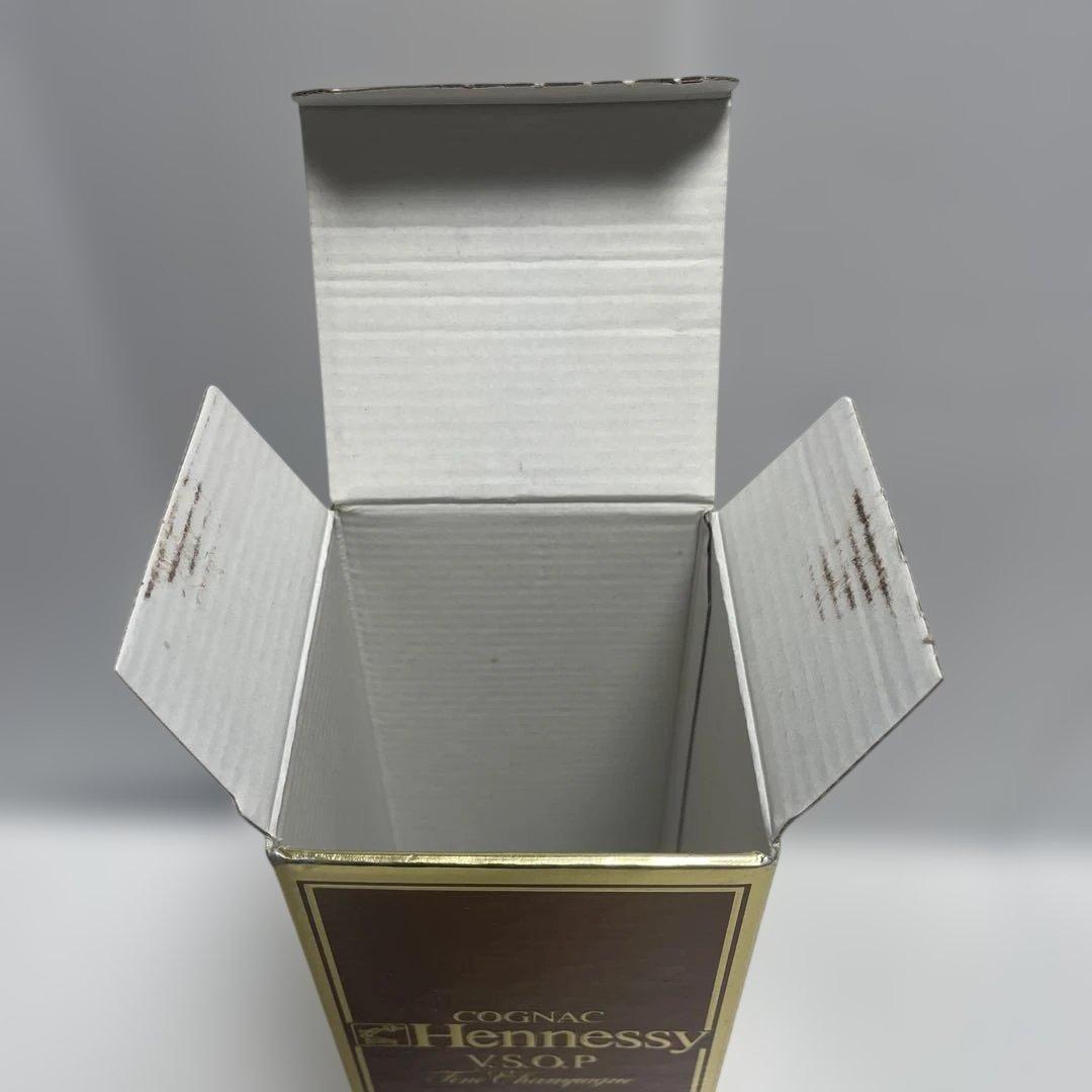 未開栓　ヘネシー Hennessy V.S.O.P 700ml 箱あり