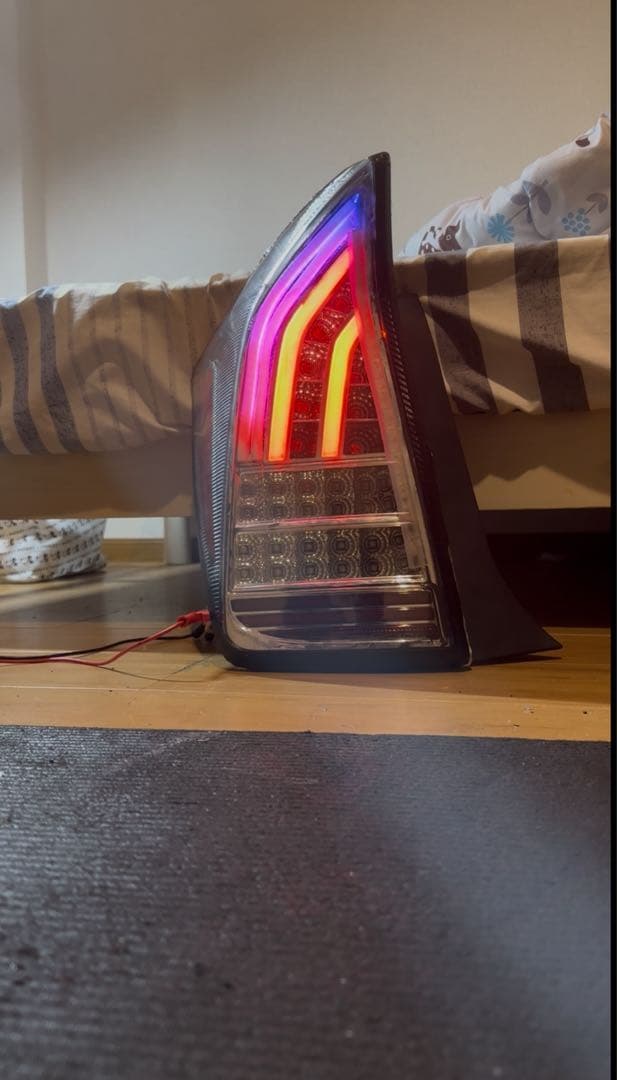 ZVW30 プリウス30 テールランプ　RGB