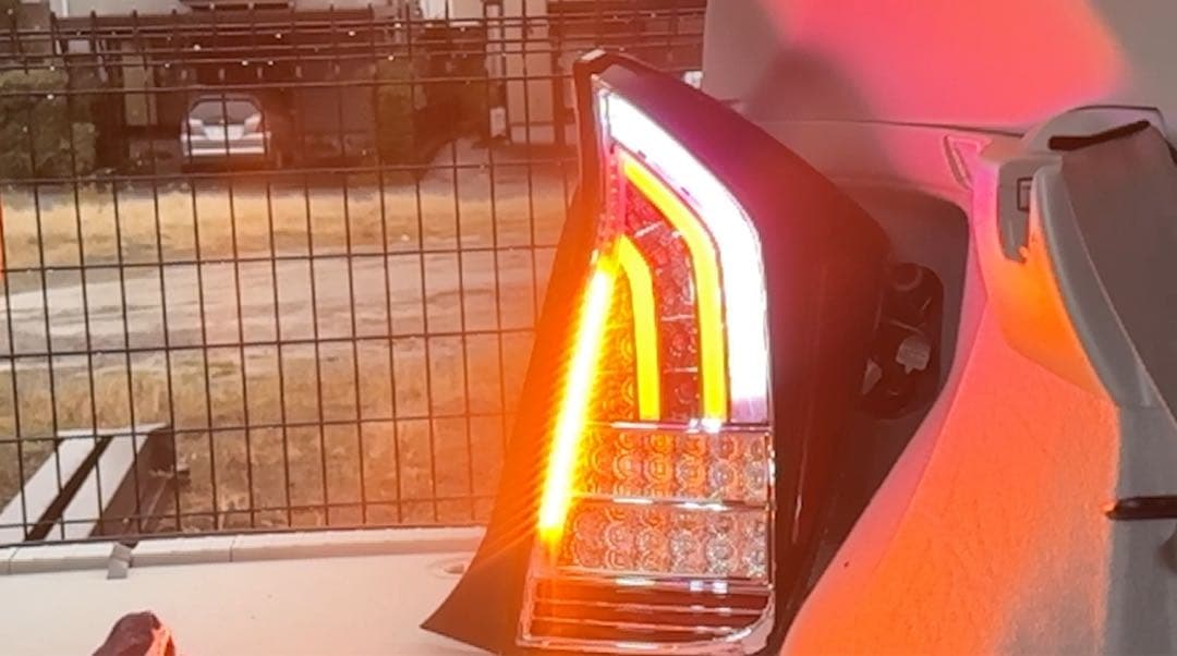 ZVW30 プリウス30 テールランプ　RGB