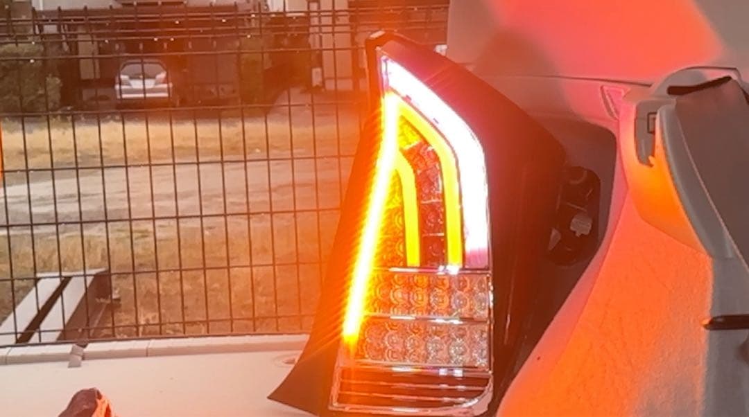 ZVW30 プリウス30 テールランプ　RGB
