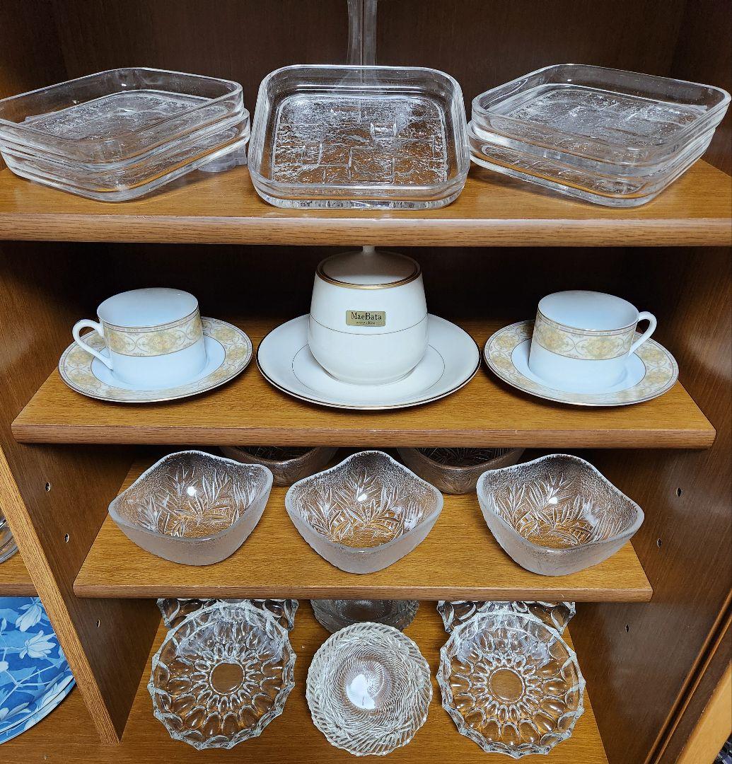 怪獣パンダ　食器棚2分割【大】食器類、ガラス.陶器【未使用品70品】