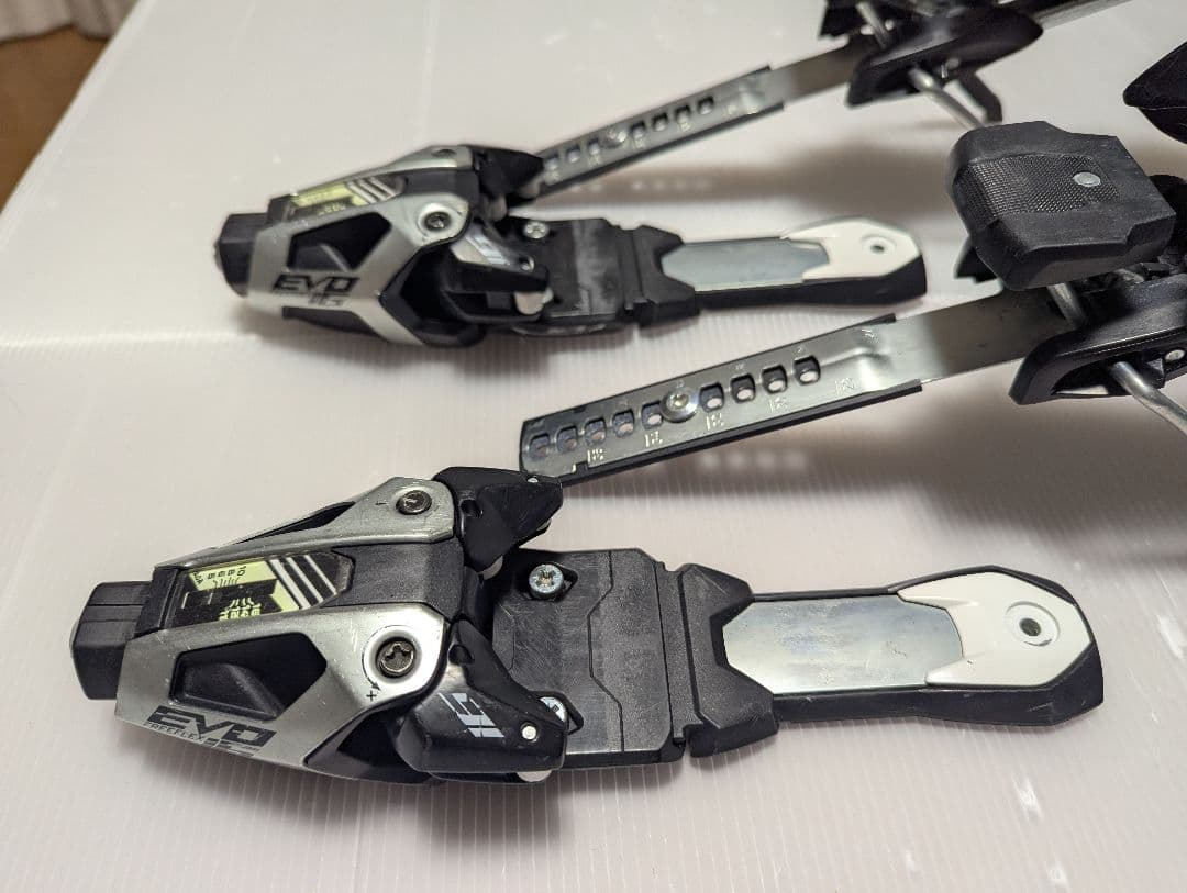 チロリアRACE EVO 16FREEFLEX＋ RC600GRプレート