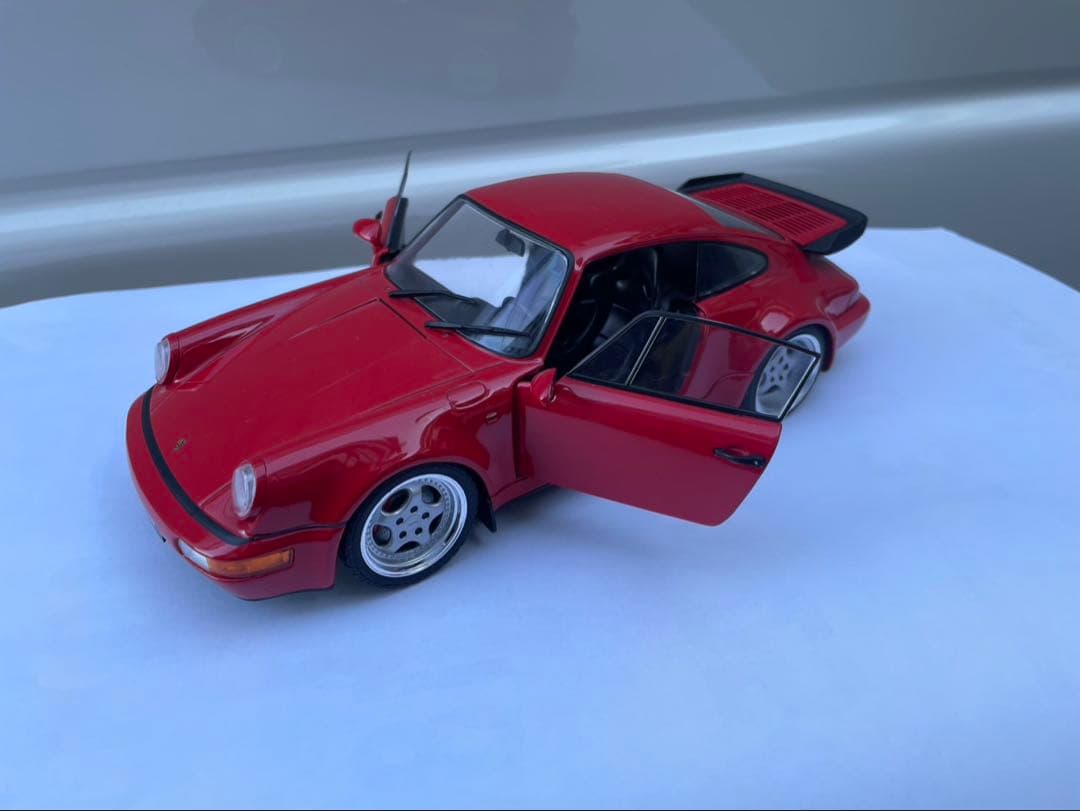 k*u様 ソリド1/18 ポルシェ964 3.6ターボ　レッド中古
