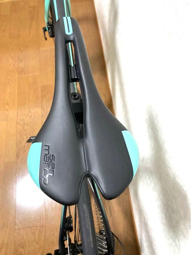 Bianchi OLTRE XR3 DISC 2019年モデル ロードバイク