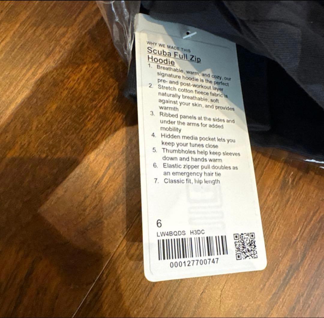 新品未使用　Lululemon ルルレモン　パーカー　裏起毛　レディース