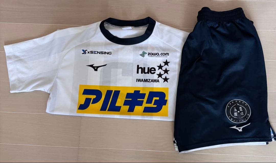 Mizuno サッカーシャツとショーツセット