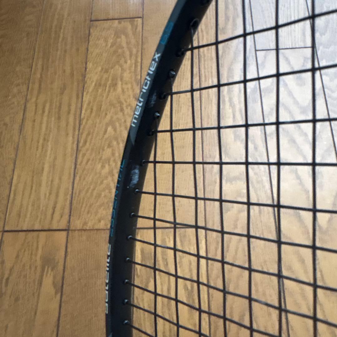 BabolaT satelite バドミントン　ラケット