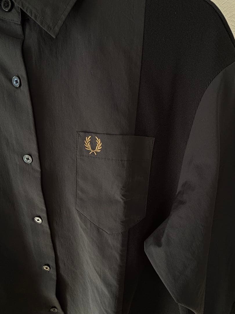 FRED PERRY フレッドペリー 月桂樹ロゴ 切替デザイン シャツ 黒 美品