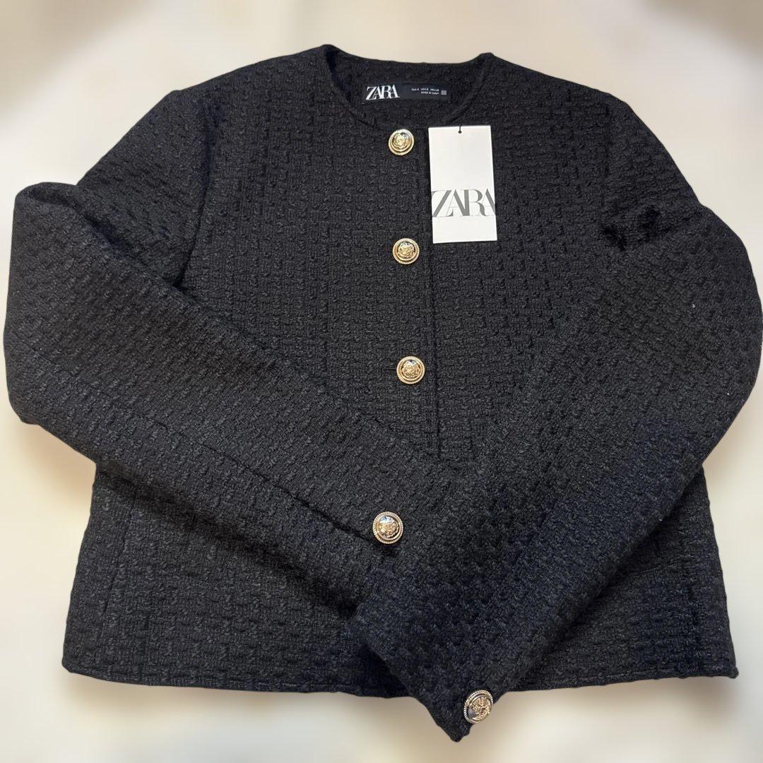 【新品タグ付き】ZARA ツイード生地　ブラックジャケット　金ボタン　Sサイズ