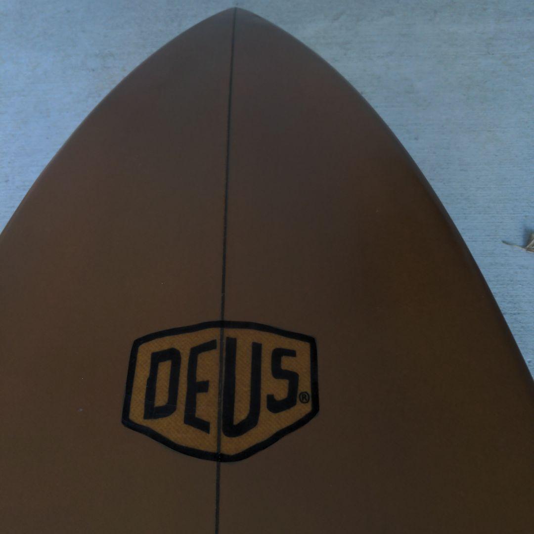 DEUS　6.3 サーフボード　ハンドシェイプ　愛知県内手渡し限定
