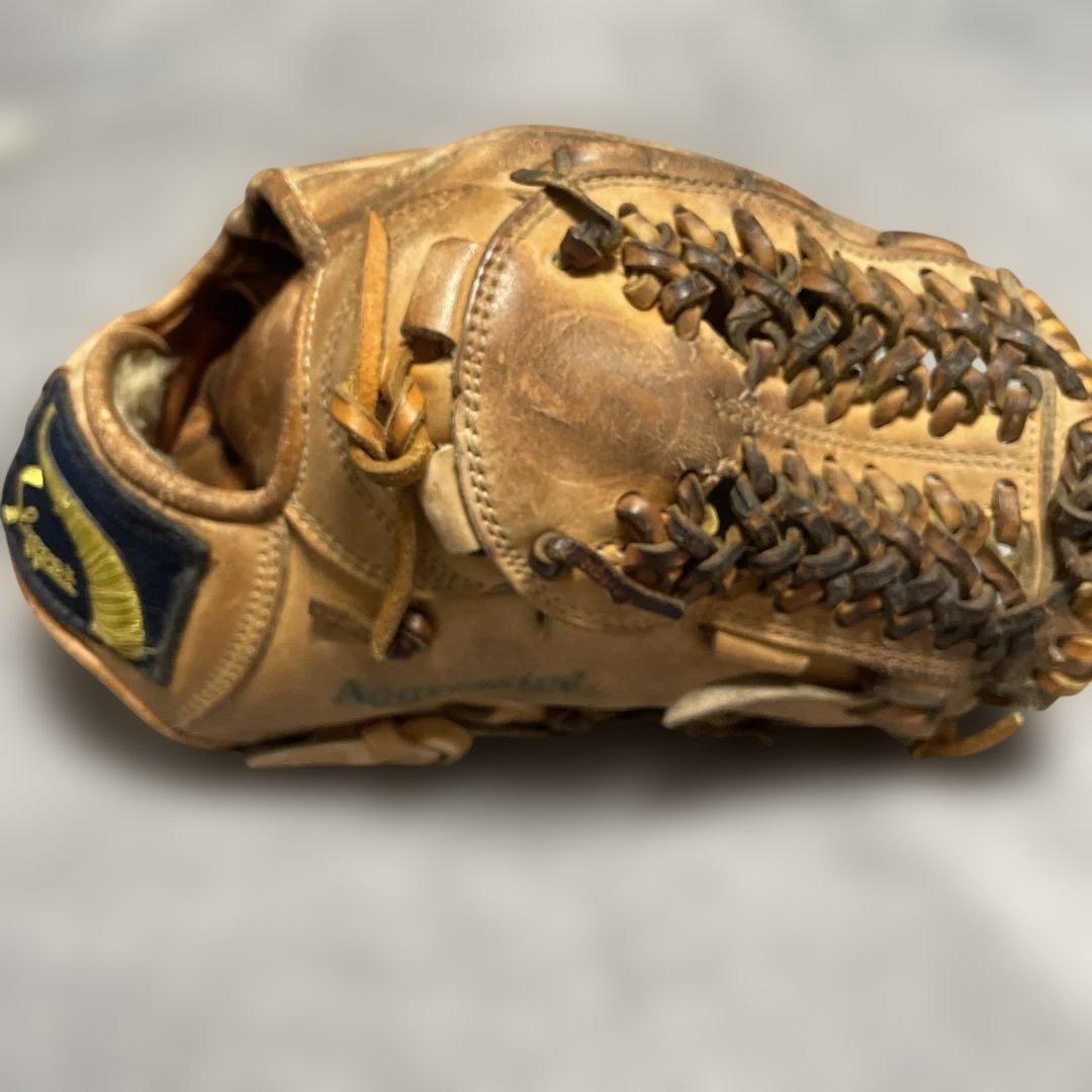 スラッガー内野手用　硬式野球グローブ