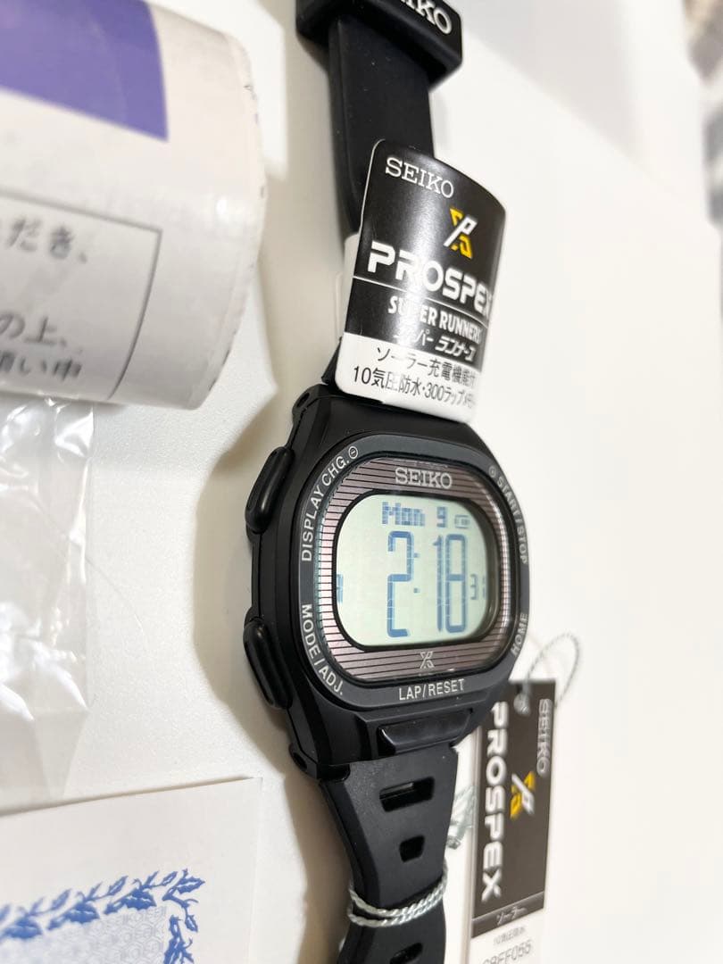 プロスペックス Super Runners ソーラー 発光 薄型ランナーズ