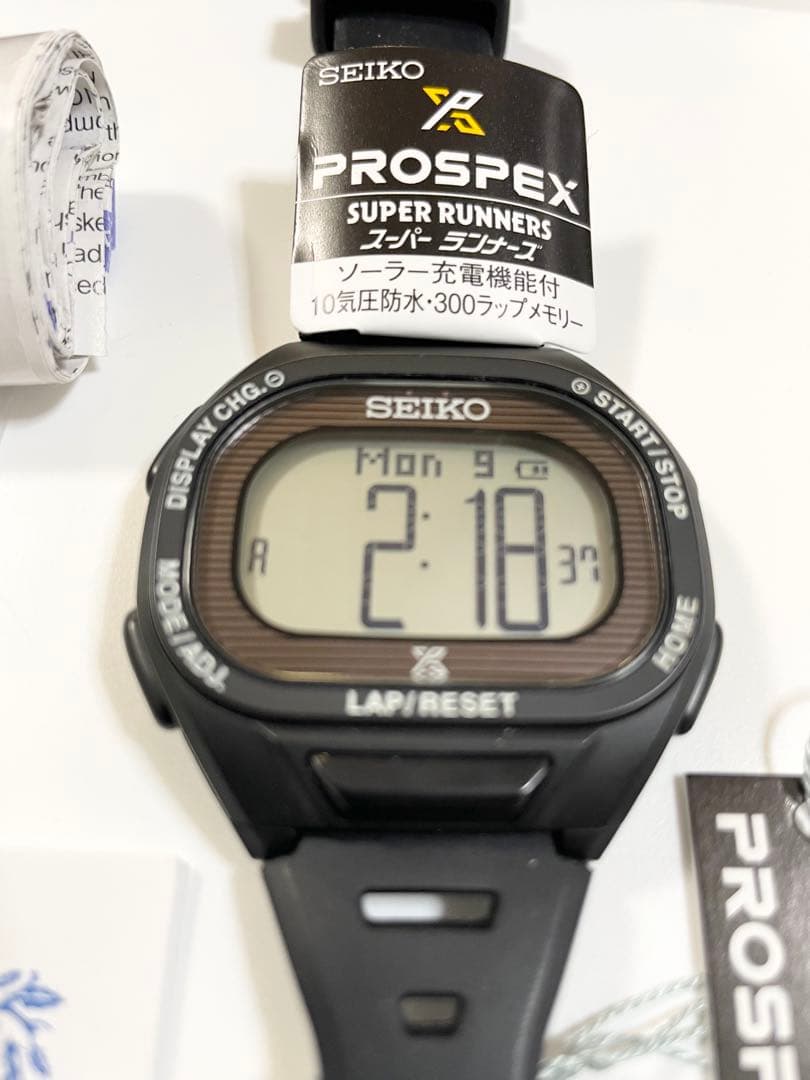 プロスペックス Super Runners ソーラー 発光 薄型ランナーズ