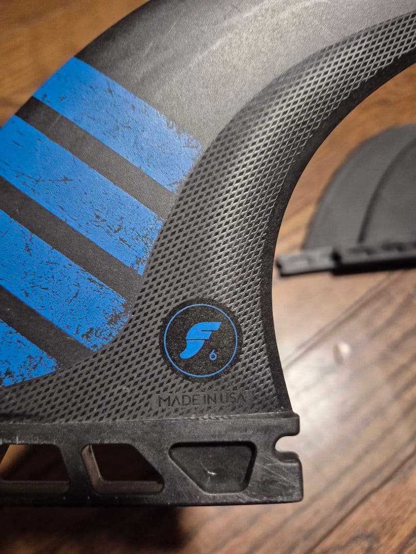 ALPHA F6 5FIN　トライ クアッド