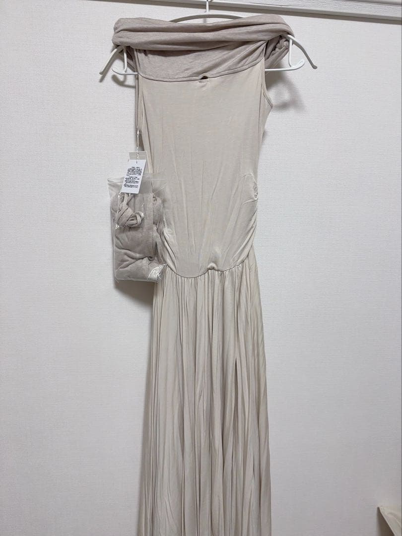 ワンピース andmary Orga offshoulder dress beige