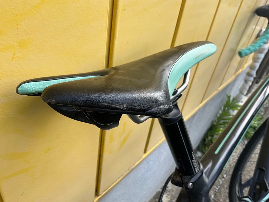 Bianchi VIA NIRONE7 ロードバイク 黒色 アルミ