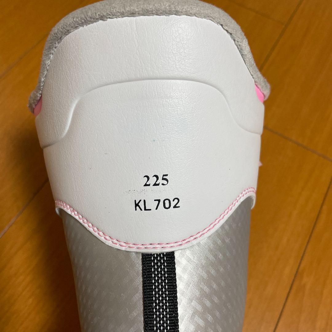 ジュニアスキーブーツ、22.0〜22.5㎝