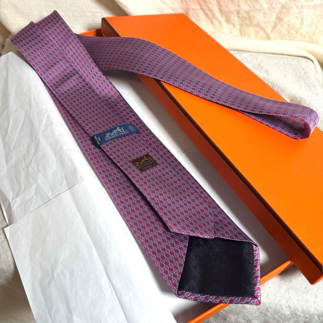 エルメスHERMES✨ヘリンボーン幾何学模様 ブランドネクタイ高級シルク　ピンク