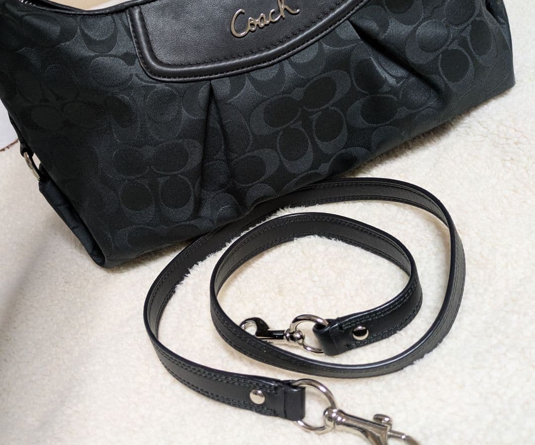 【Coach】シグネチャーキャンバス ショルダーバッグ