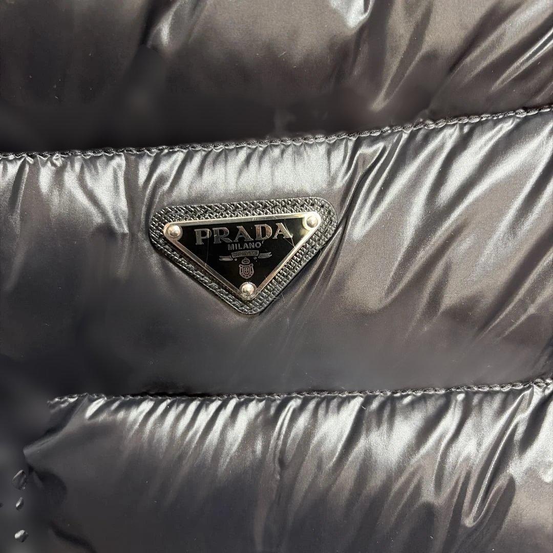 TOMOさん専用 PRADA プラダ　ブラック　ダウンベスト　48