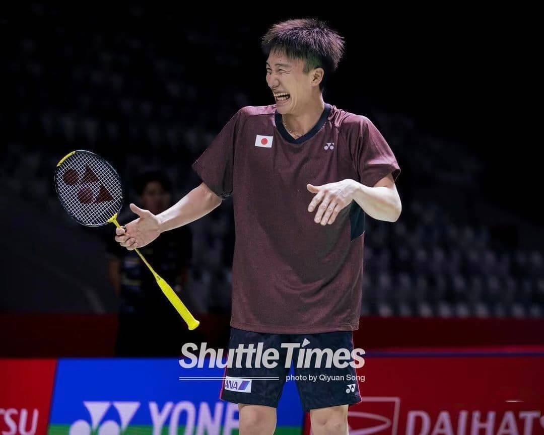 YONEX バドミントンシャツ