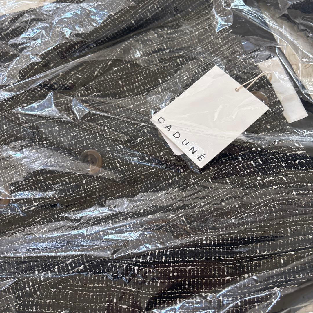 新品タグ付き　カデュネ　CADUNE スクエアジレ　38サイズ