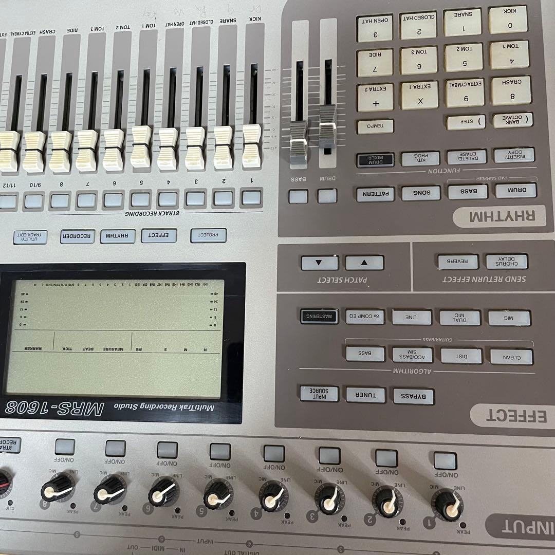 ZOOM MRS-1608 マルチトラックレコーディングスタジオ /ケース付き