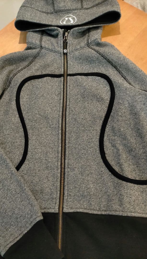 Lululemon Scuba ジップアップパーカー 10 (Lサイズ相当)