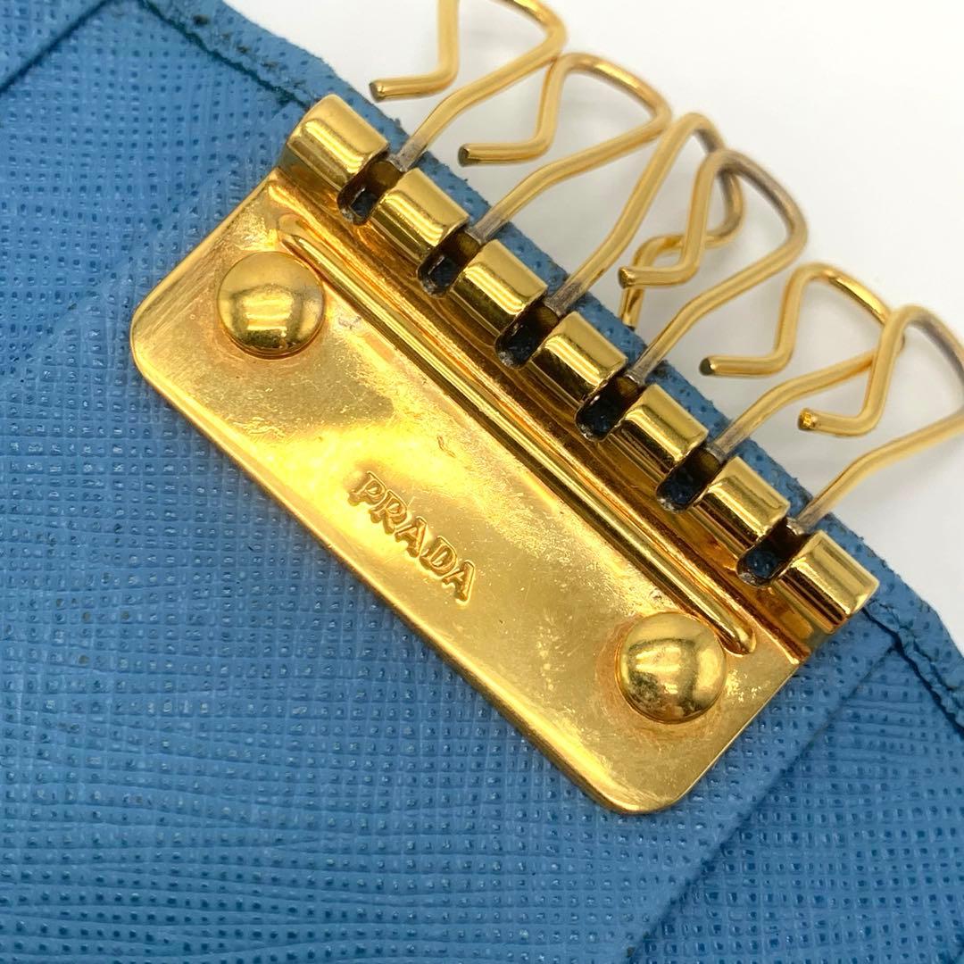 【箱付き】PRADA サフィアーノレザー 6連キーケース　ライトブルー 金ロゴ