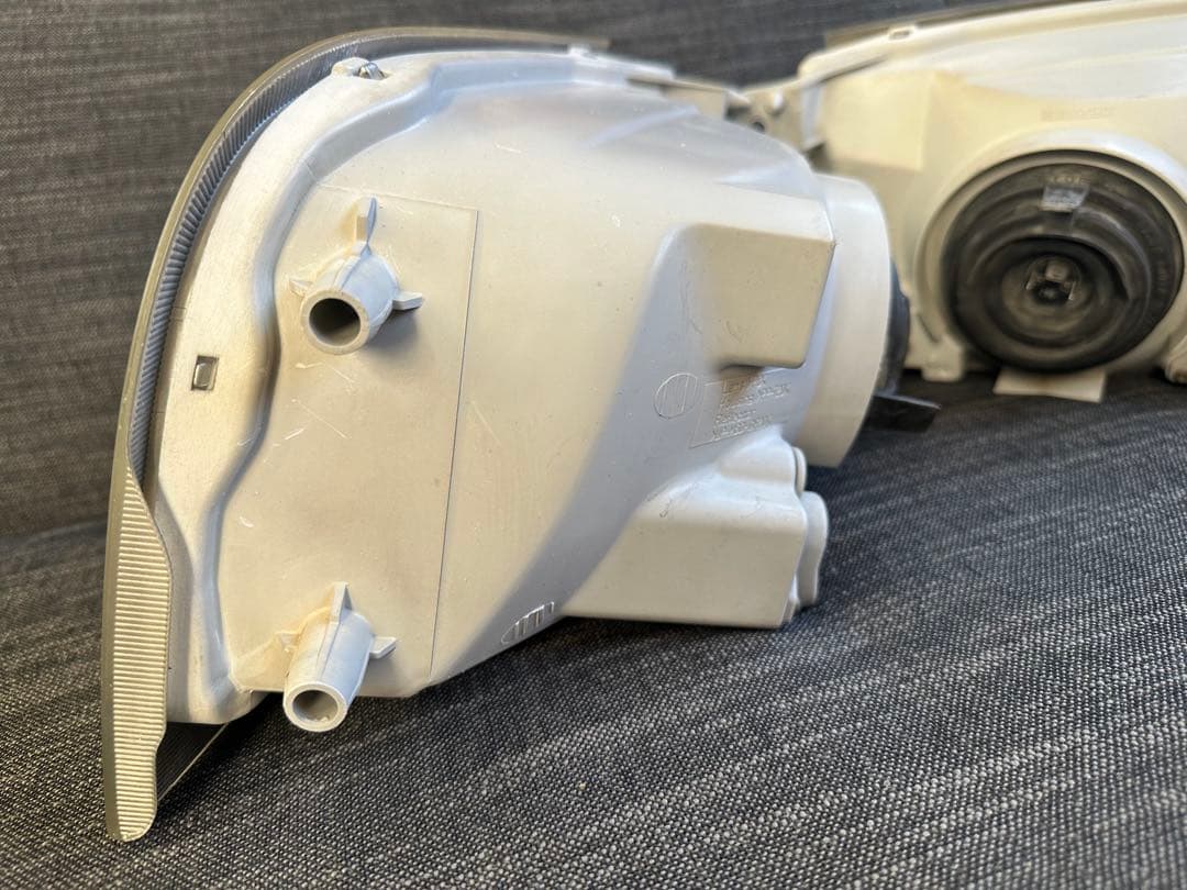 S200P ヘッドライト（左右）と方向指示器（左右）