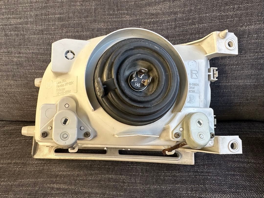 S200P ヘッドライト（左右）と方向指示器（左右）