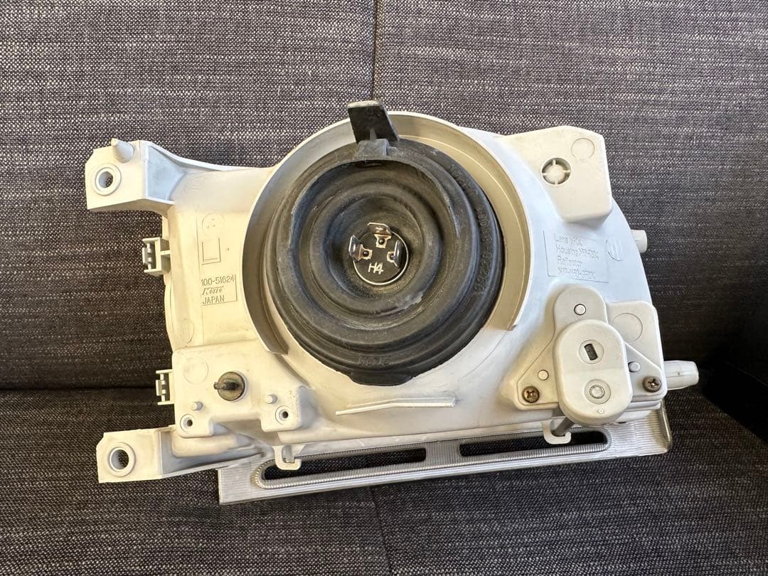 S200P ヘッドライト（左右）と方向指示器（左右）