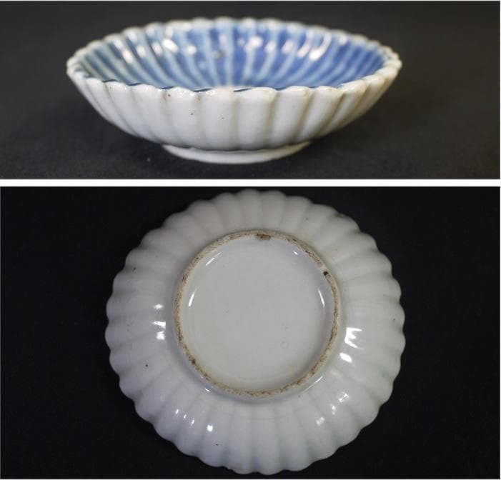 古伊万里　瑠璃釉　菊割　輪花　豆皿　径約7cm