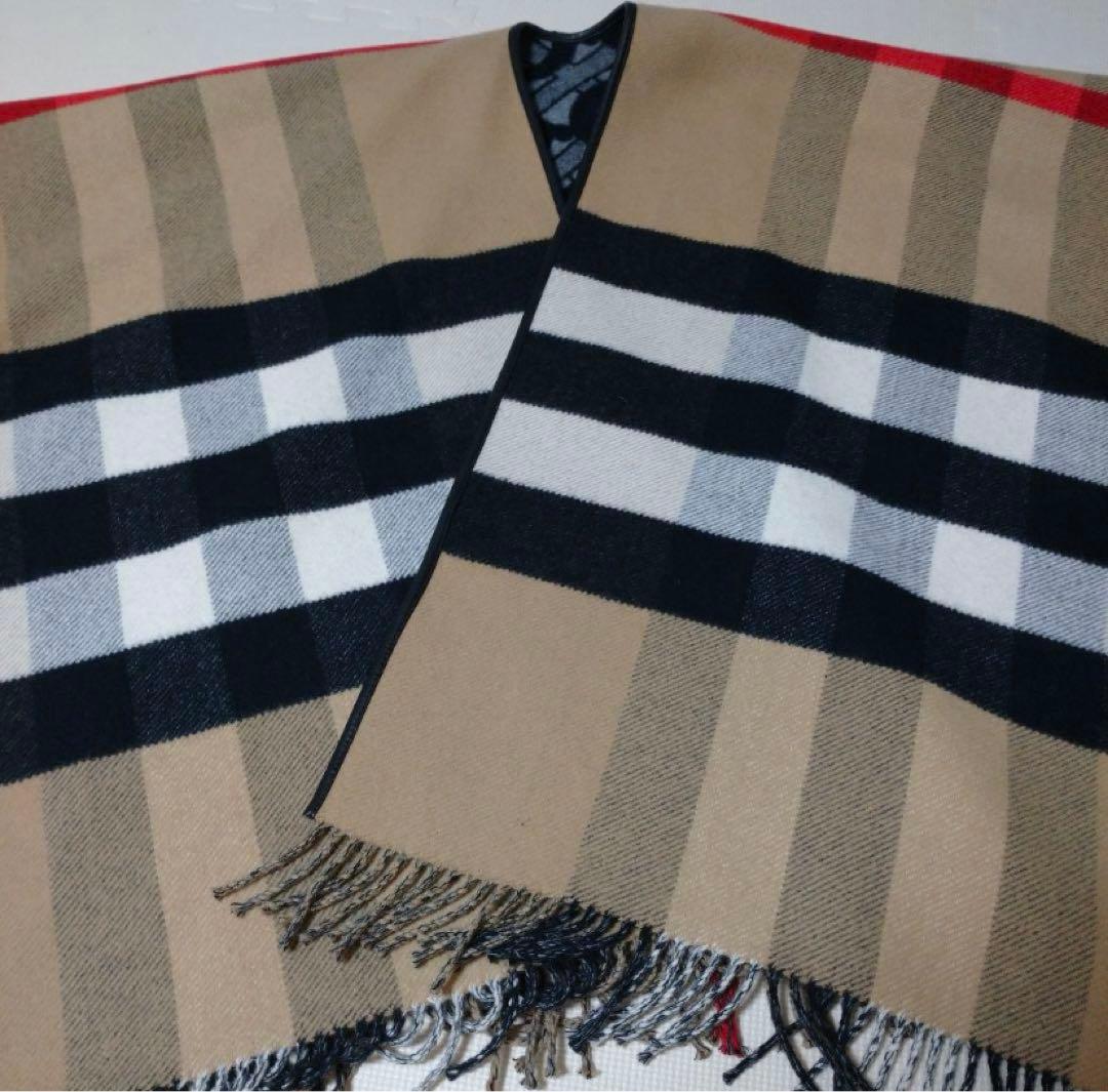 Burberryモノグラム ウールカシミア ジャカードケープ
