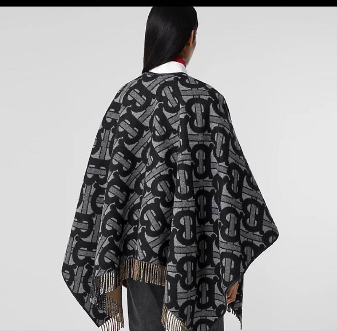 Burberryモノグラム ウールカシミア ジャカードケープ