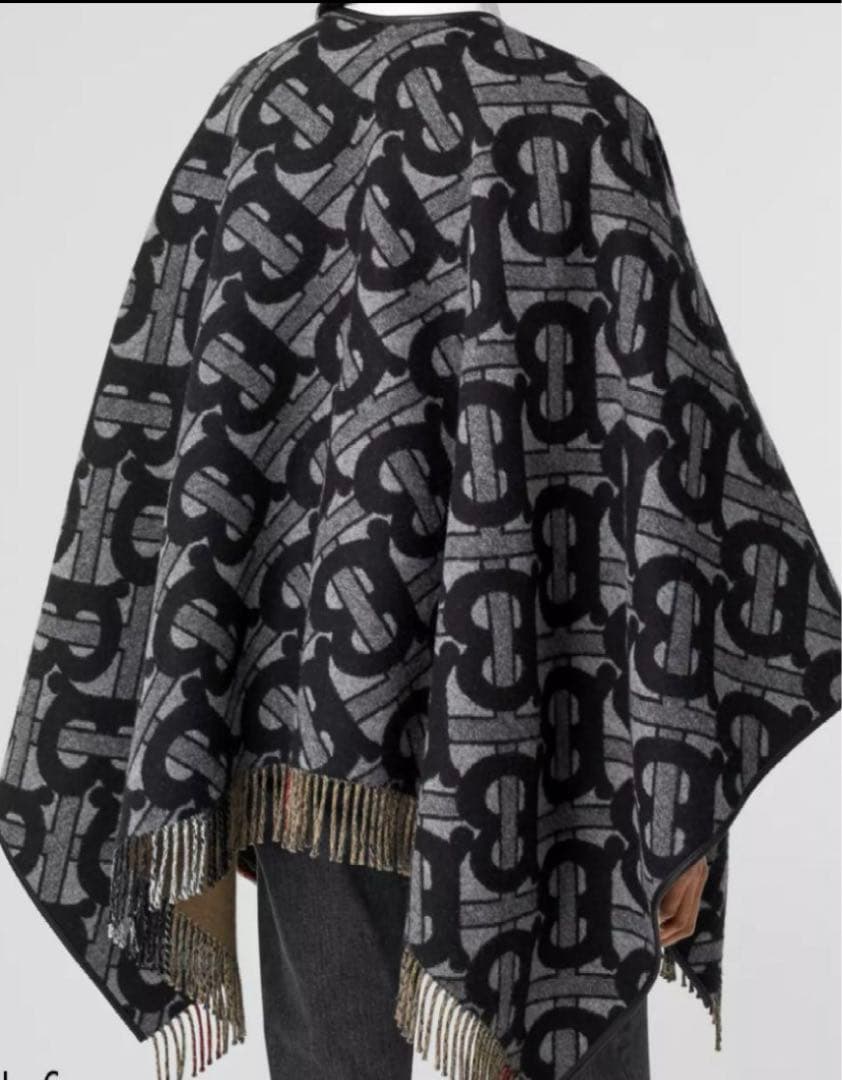 Burberryモノグラム ウールカシミア ジャカードケープ