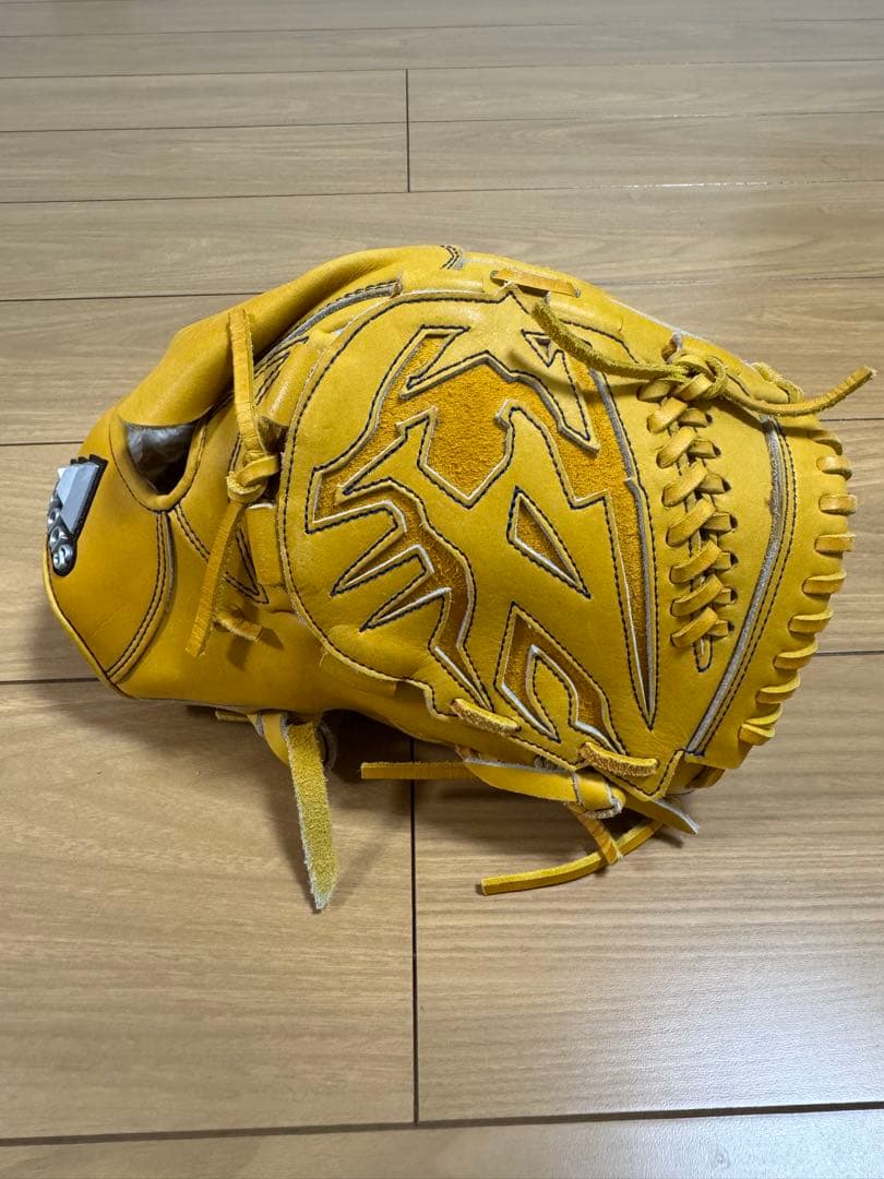 アディダス　グローブ　投手用