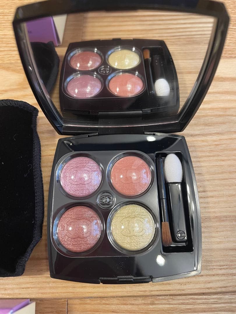 【新品未使用】CHANELシャネル　レキャトルオンブル68デリス【限定色】
