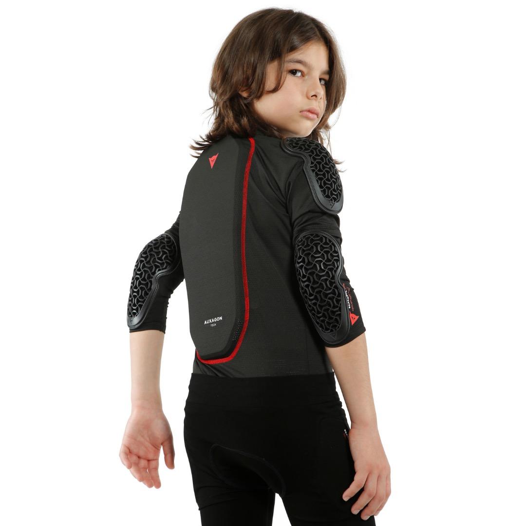 ダイネーゼ SCARABEO PRO TEE プロテクター　サイズJM（子供用）