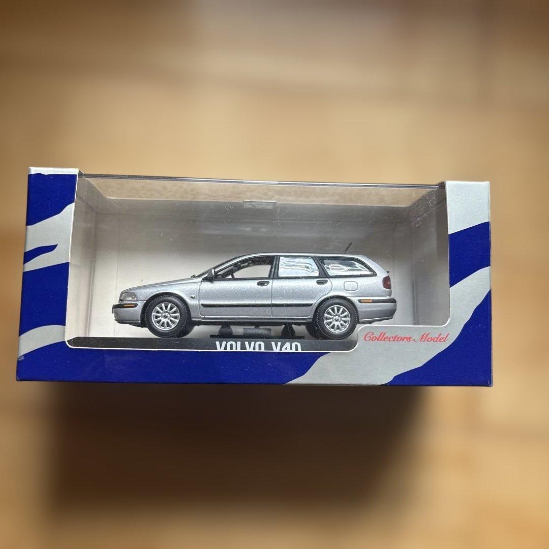 【未開封品】Volvo 初代V40 1/43 Minichamps製