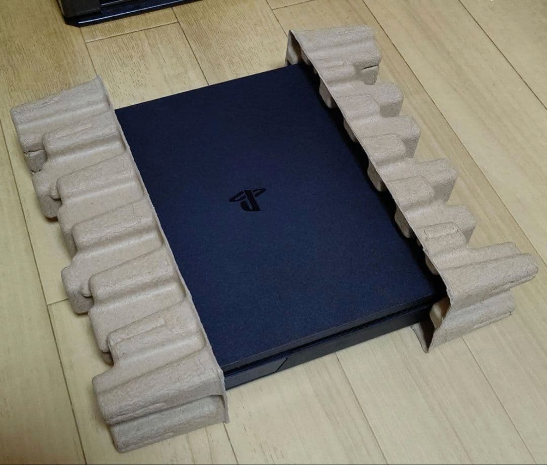 PlayStation4 ジェット・ブラック 本体 最新型番 CUH-2200