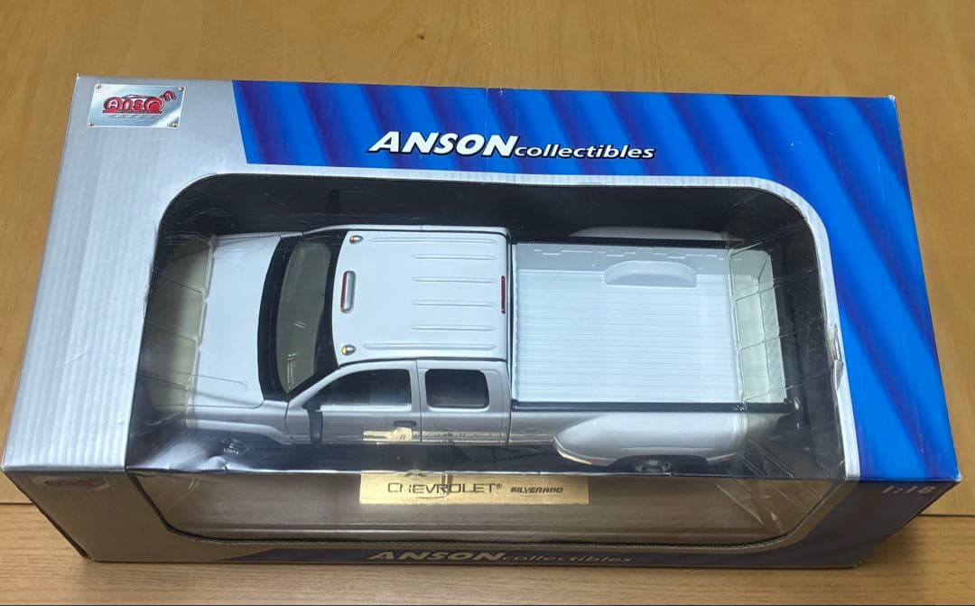 ✰*✰様 Anson製のシボレー・シルバラード 3500 デューリー