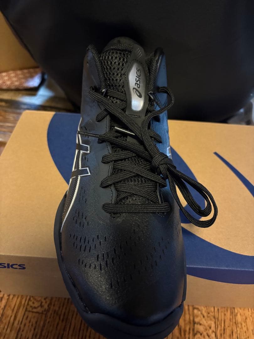 ASICS バスケットボールシューズ