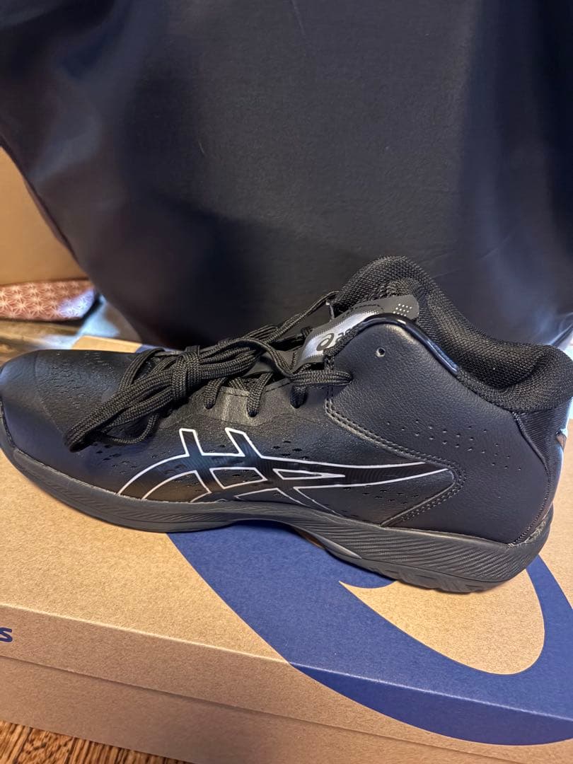 ASICS バスケットボールシューズ