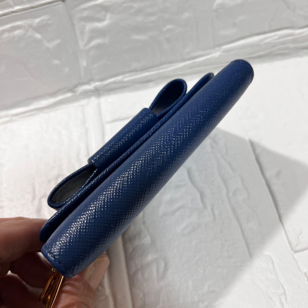美品✨PRADA キーケース　フィオッコ　ネイビー　メタルロゴ　6連